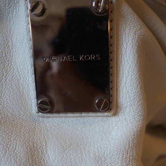 MICHAEL Michael Kors White Satchel - Picture 3 of 16